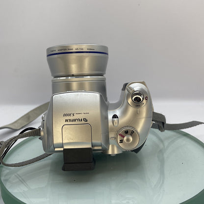 Fujifilm FinePix S3000 3.2MP 6x Zoom Mini SLR Style Digital Camera Tested #1596