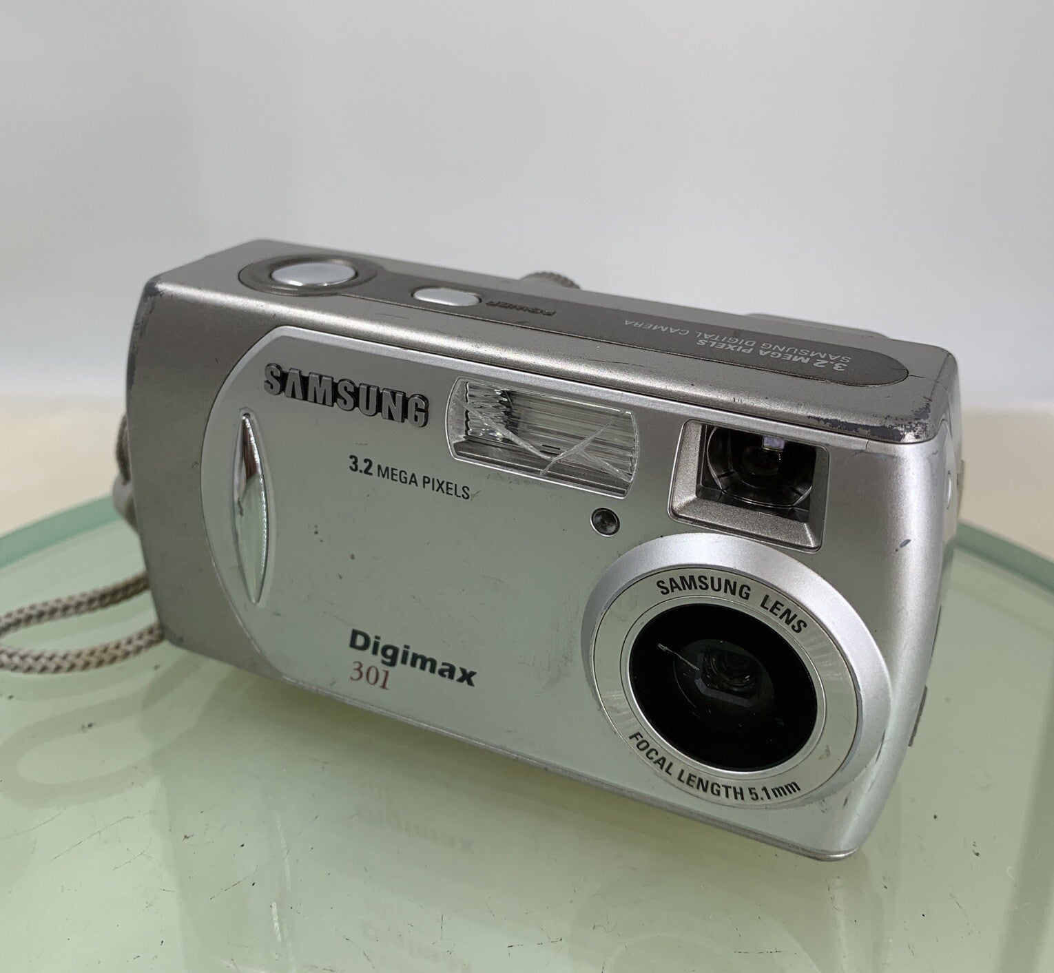 Samsung COMPACT DIGITAL CAMERA Digimax 301 3.2MP Silver-Tested - 5951