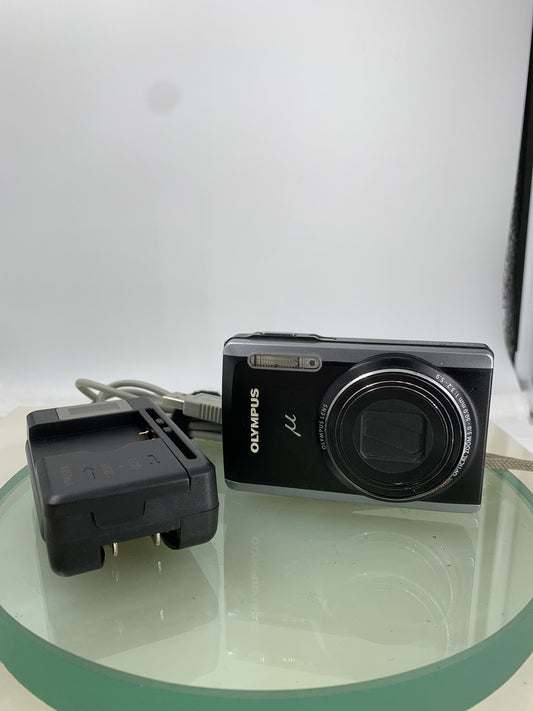 Olympus U-9010 COMPACT DIGITAL CAMERA BLACK + CHARGER + WIRE TESTED - 6960