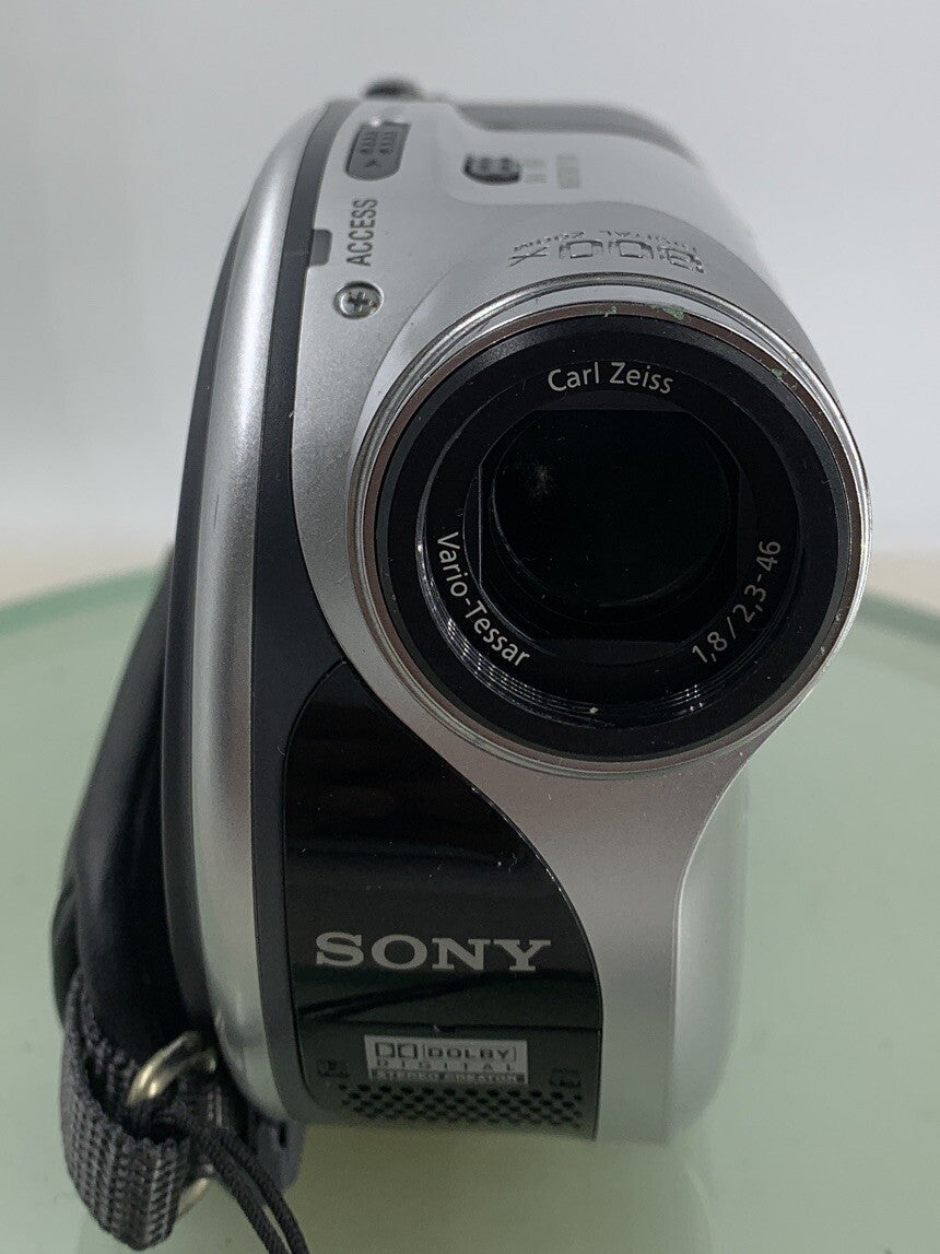 Sony Handycam DCR-DVD105 Carl Zeiss 20X Digital Camcorder with BAG-TESTED -1111