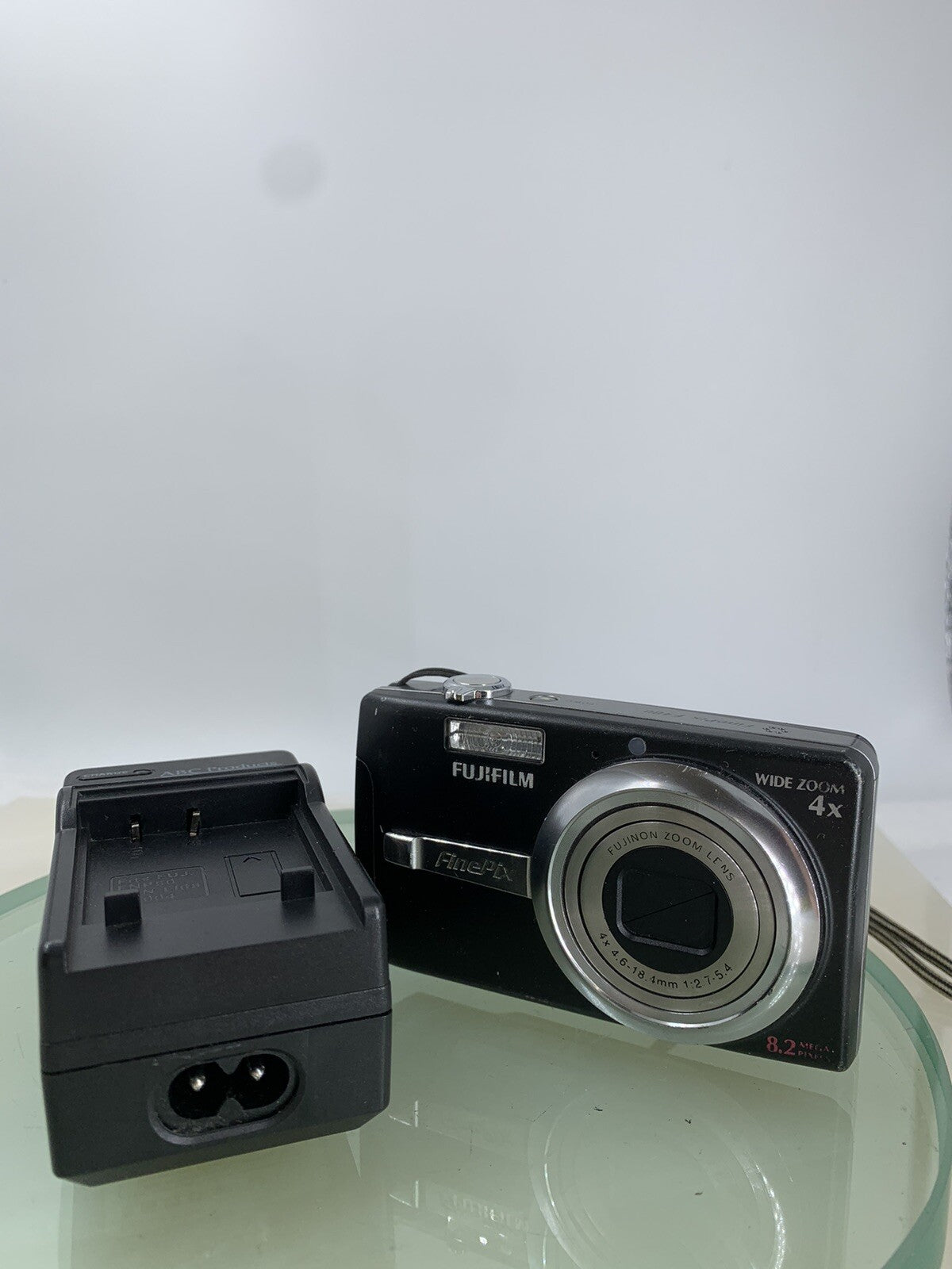 Fujifilm Digital Camera FinePix F480 8.2MP BLACK WITH CHARGER TESTED - 800