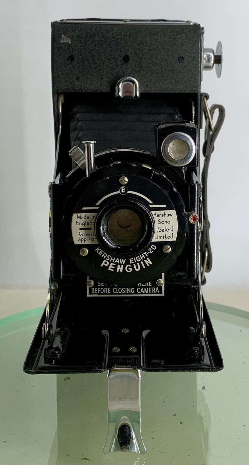 VINTAGE KERSHAW EIGHT-20 PENGUIN BLACK MADE IN ENGLAND FOLDING CAMERA TESTED-3261