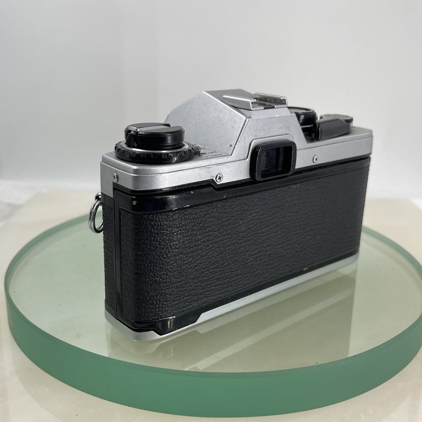 Olympus OM10 35mm SLR Film Camera + Vivitar 28mm 1:2.8 MC  Lens/ WORKING #6113