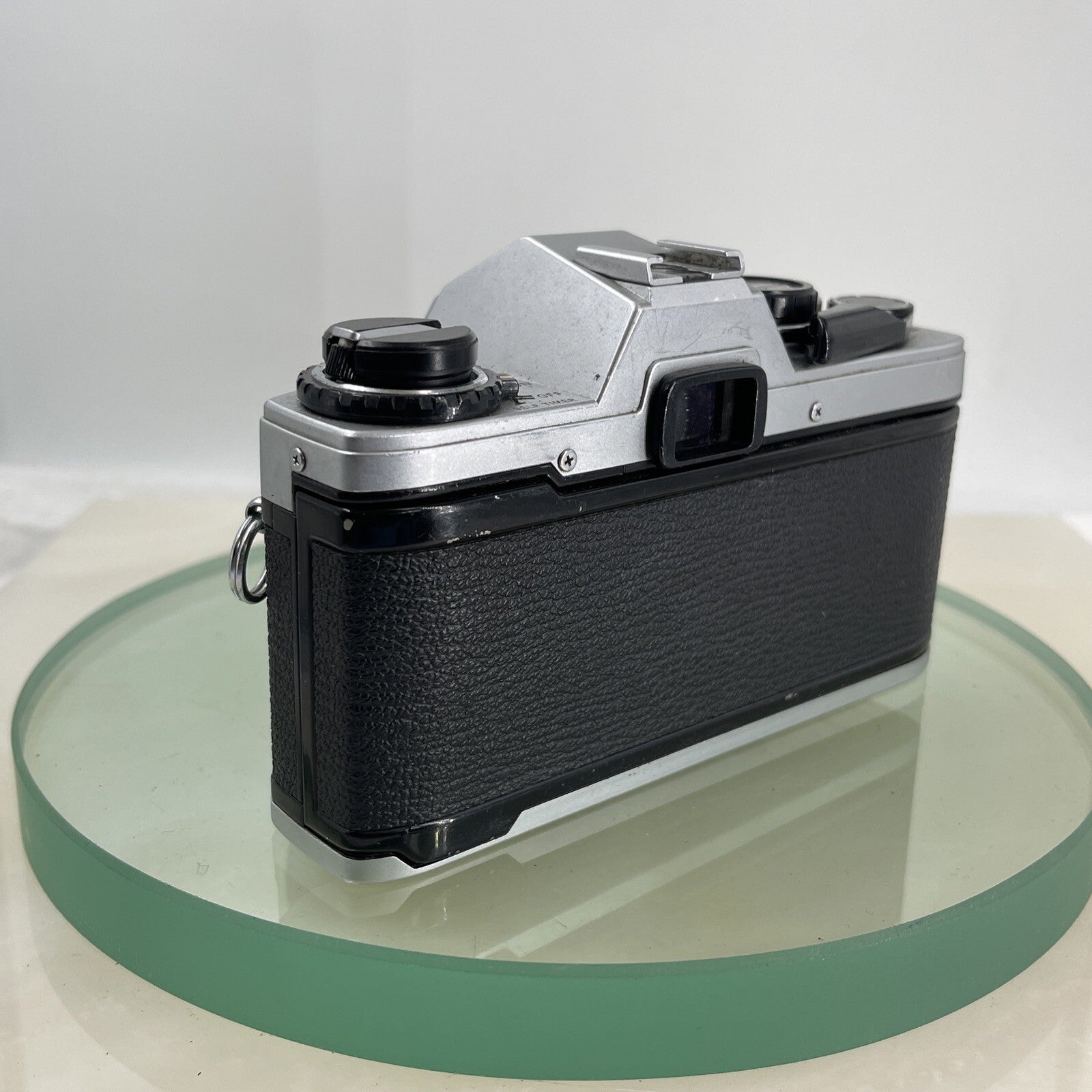Olympus OM10 35mm SLR Film Camera + Vivitar 28mm 1:2.8 MC  Lens/ WORKING #6113