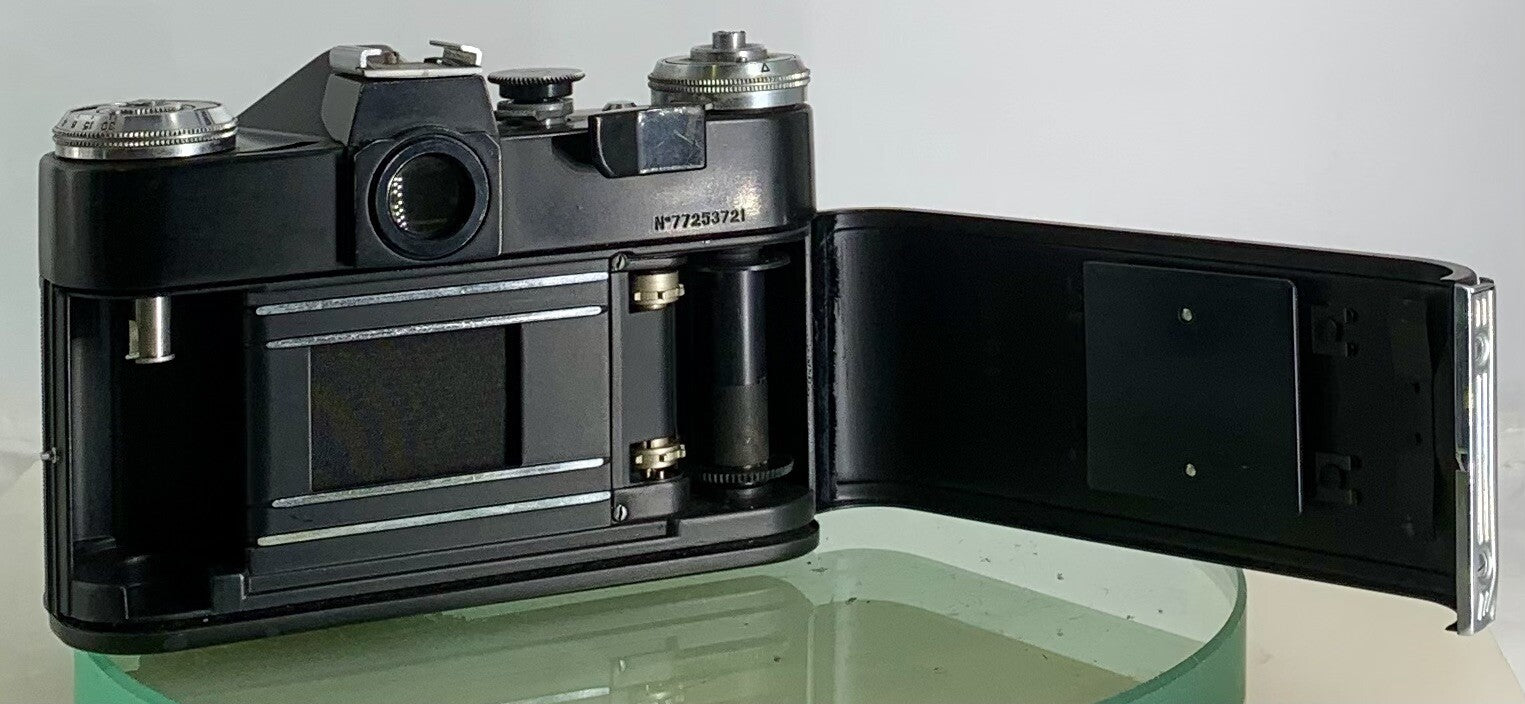 Very Rare ZENIT E POINT AND SHOOT FILM CAMERA+HELIOS-44M LENS+BLACK+TESTED-3379