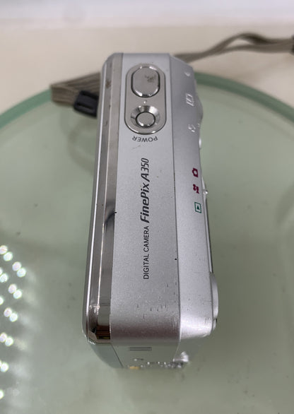Fujifilm FinePix A350 5.2 Mega Pixel Digital Camera SILVER - TESTED - 8843