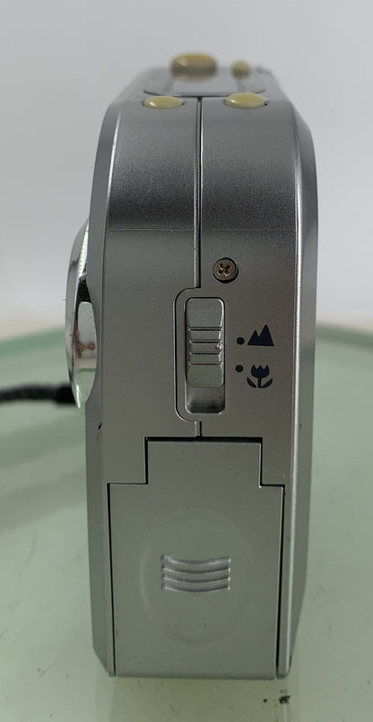 Samsung DIGIMAX 800K SILVER POINT AND SHOOT FILM CAMERA - TESTED - 1173