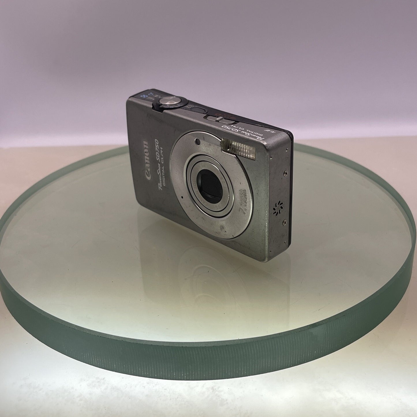 Canon PowerShot SD750 Compact Digital Camera 7.1MP flash not working,2GB SD,BATT3