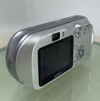 Sony Cyber-Shot DSC-P200 7.2MP Digital Camera SILVER + CHARGER TESTED - 244
