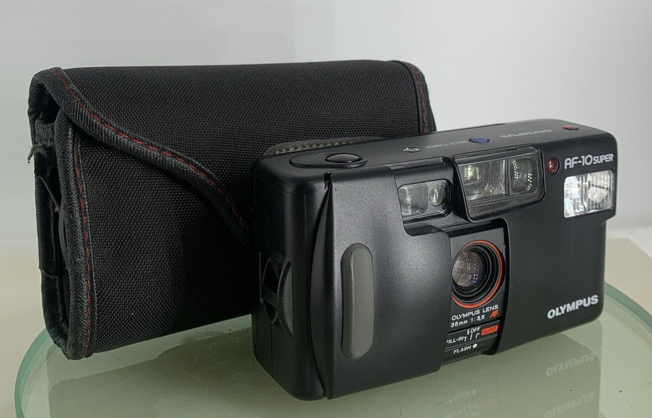 Olympus AF-10 Super COMPACT POINT AND SHOOT FILM CAMERA + COVER - TESTED - 7690