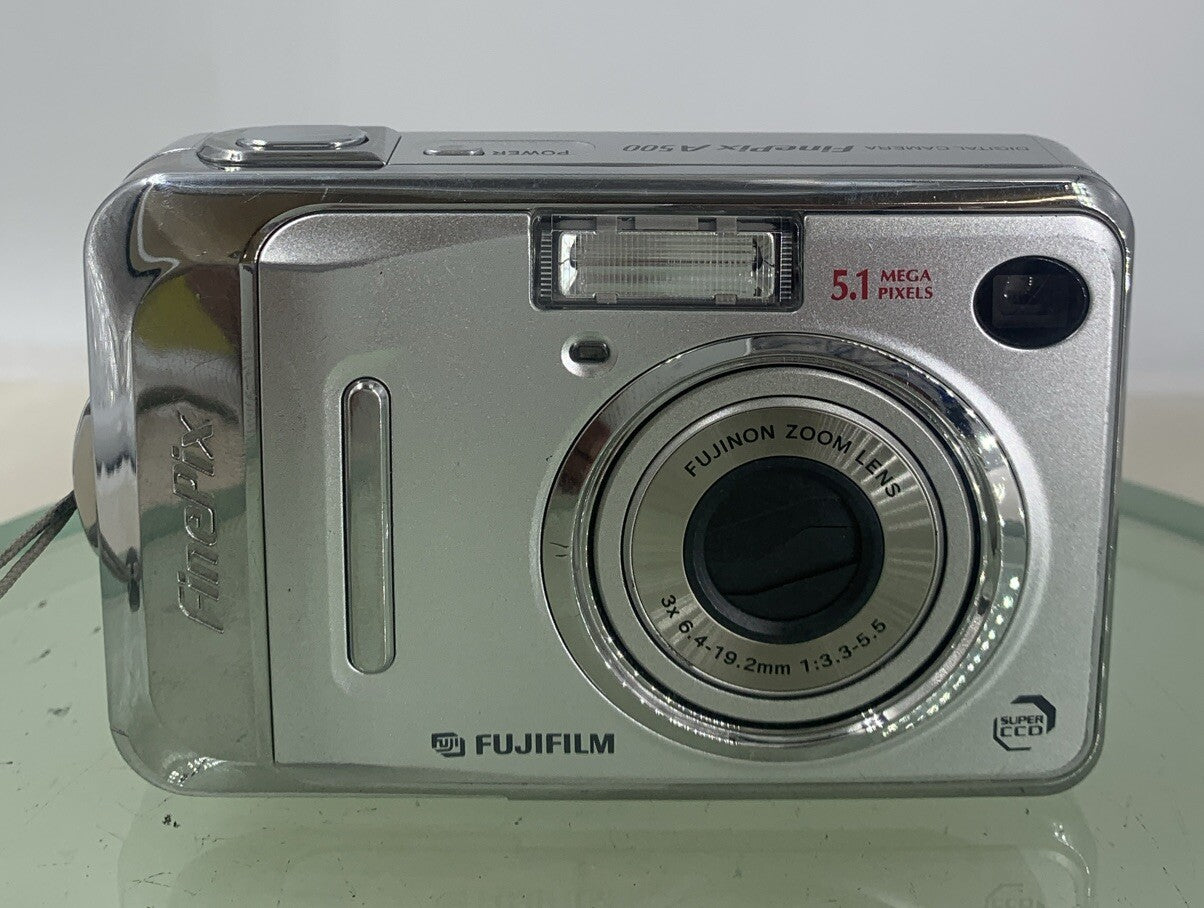 Fujifilm Digital Camera FinePix A500 5.1MP Silver NO CHARGER NOCARD TESTED - 1331