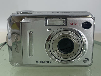 Fujifilm Digital Camera FinePix A500 5.1MP Silver NO CHARGER NOCARD TESTED - 1331