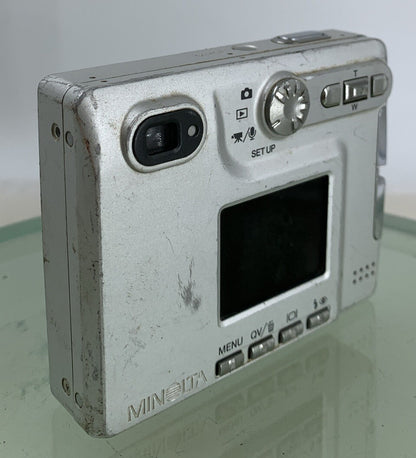 Konica Minolta Dimage XT 3.2MP Compact Digital Camera WITH CHARGER TESTED - 8424
