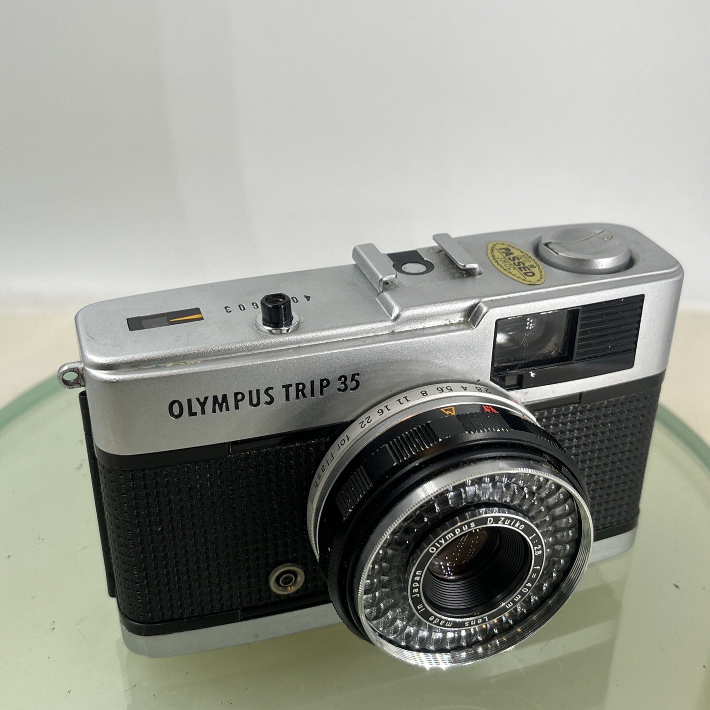 Olympus Trip 35 35mm Viewfinder Camera, with Olympus 40mm f/2.8 Lens TESTED #8900