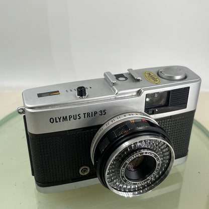 Olympus Trip 35 35mm Viewfinder Camera, with Olympus 40mm f/2.8 Lens TESTED #8900