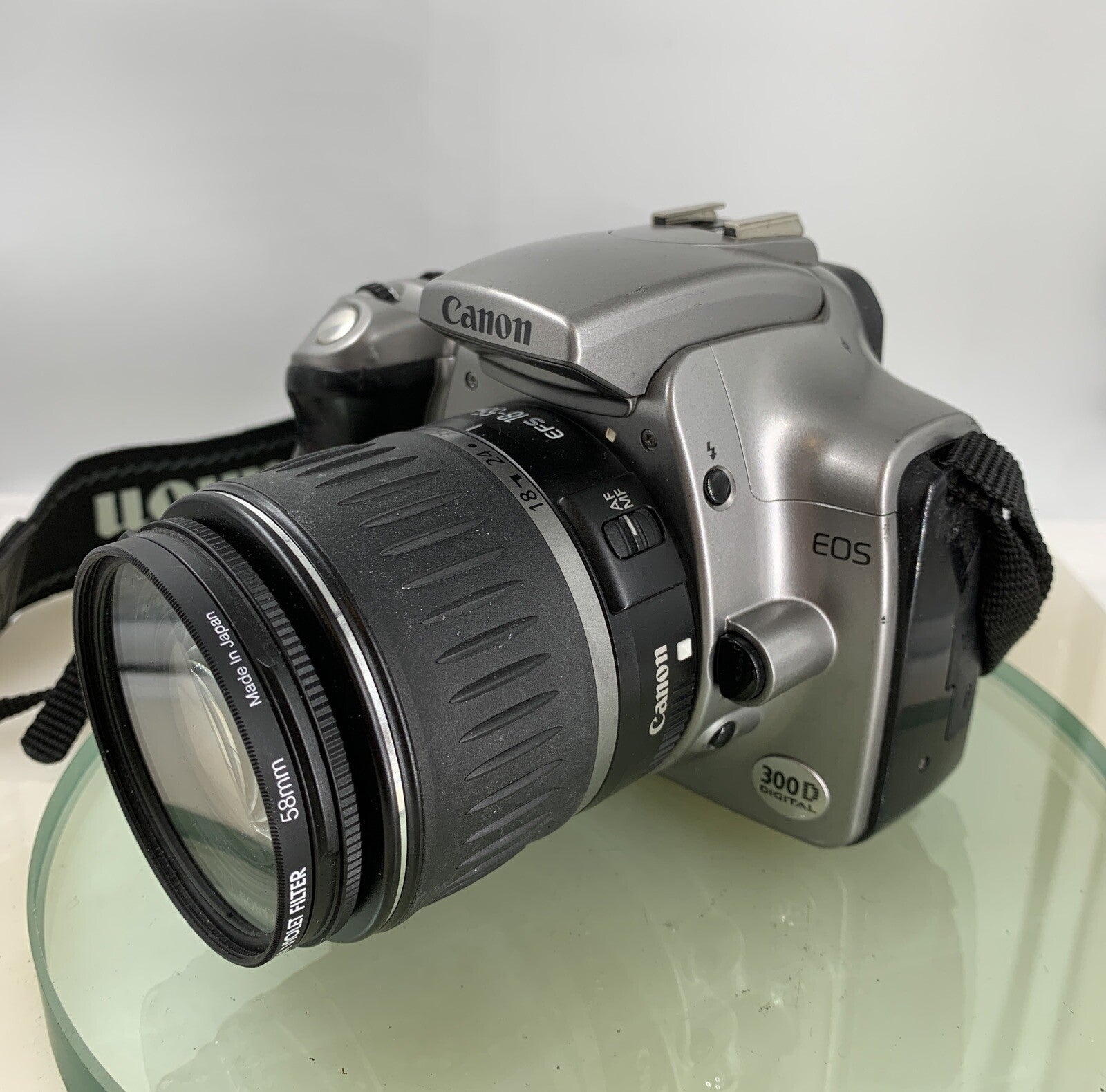 Canon EOS 300D 6.3MP Digital SLR Camera with Canon 18-55mm EF-s Lens - Silver7281