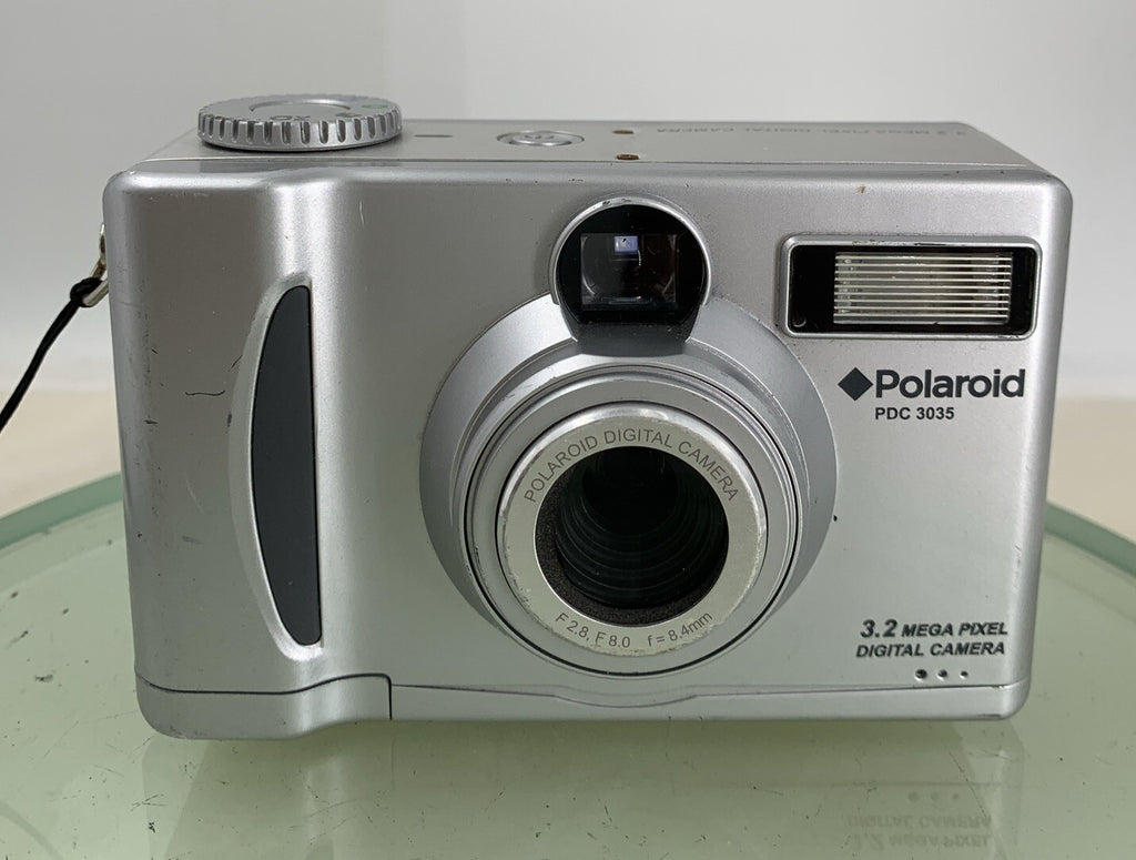 Polaroid COMPACT DIGITAL CAMERA PDC 3035 3.2MP NO CHARGER SILVER TESTED - 1321