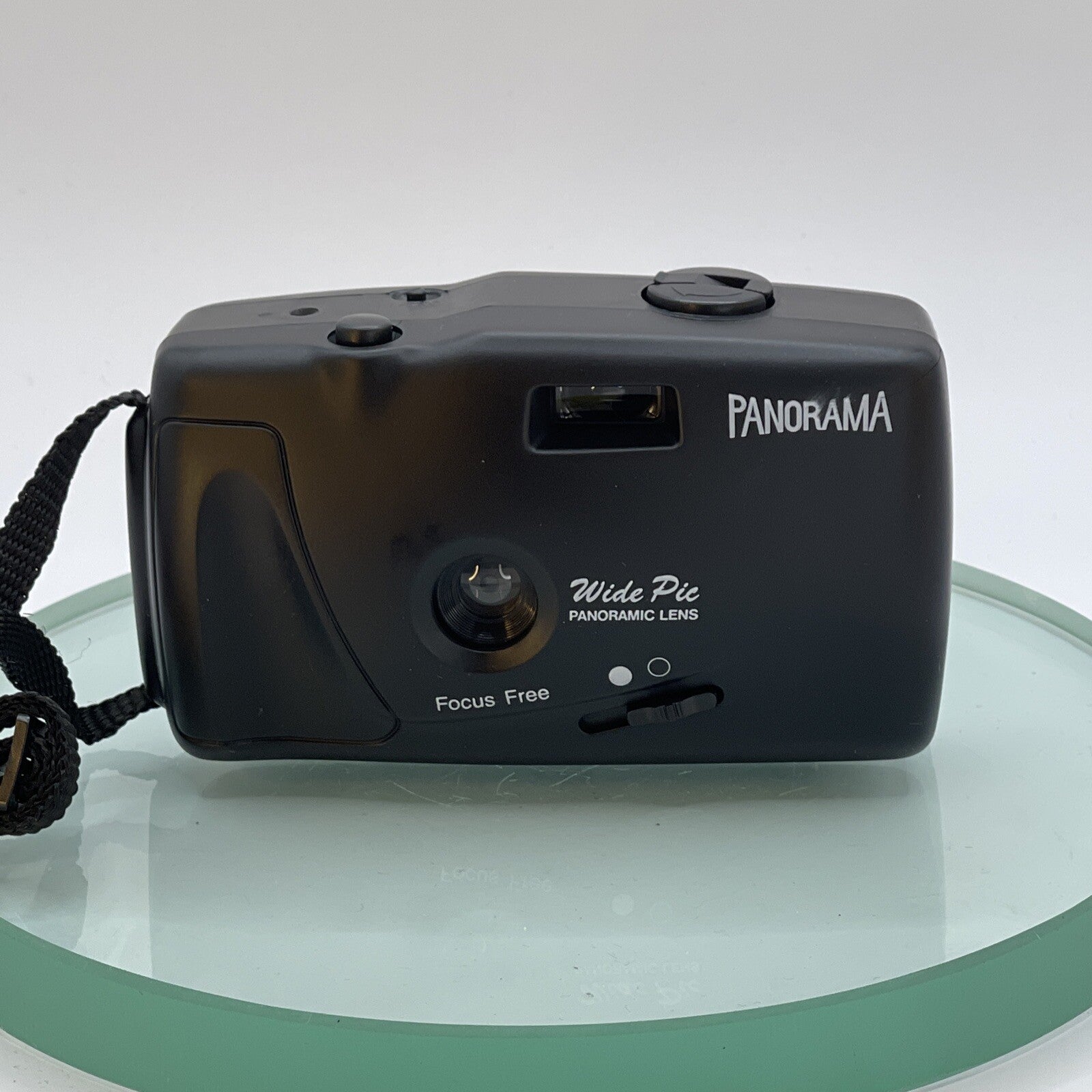 VINTAGE PANORAMA, PANORAMIC WIDE PIC 35MM CAMERA POINT AND SHOOT GREAT,manual6231