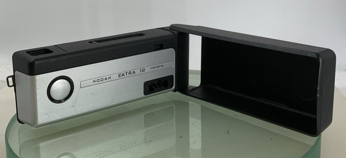 KODAK EXTRA 12 FILM CAMERA POINT AND SHOOT BLACK & SILVER PERFECTLY TESTED - 3550