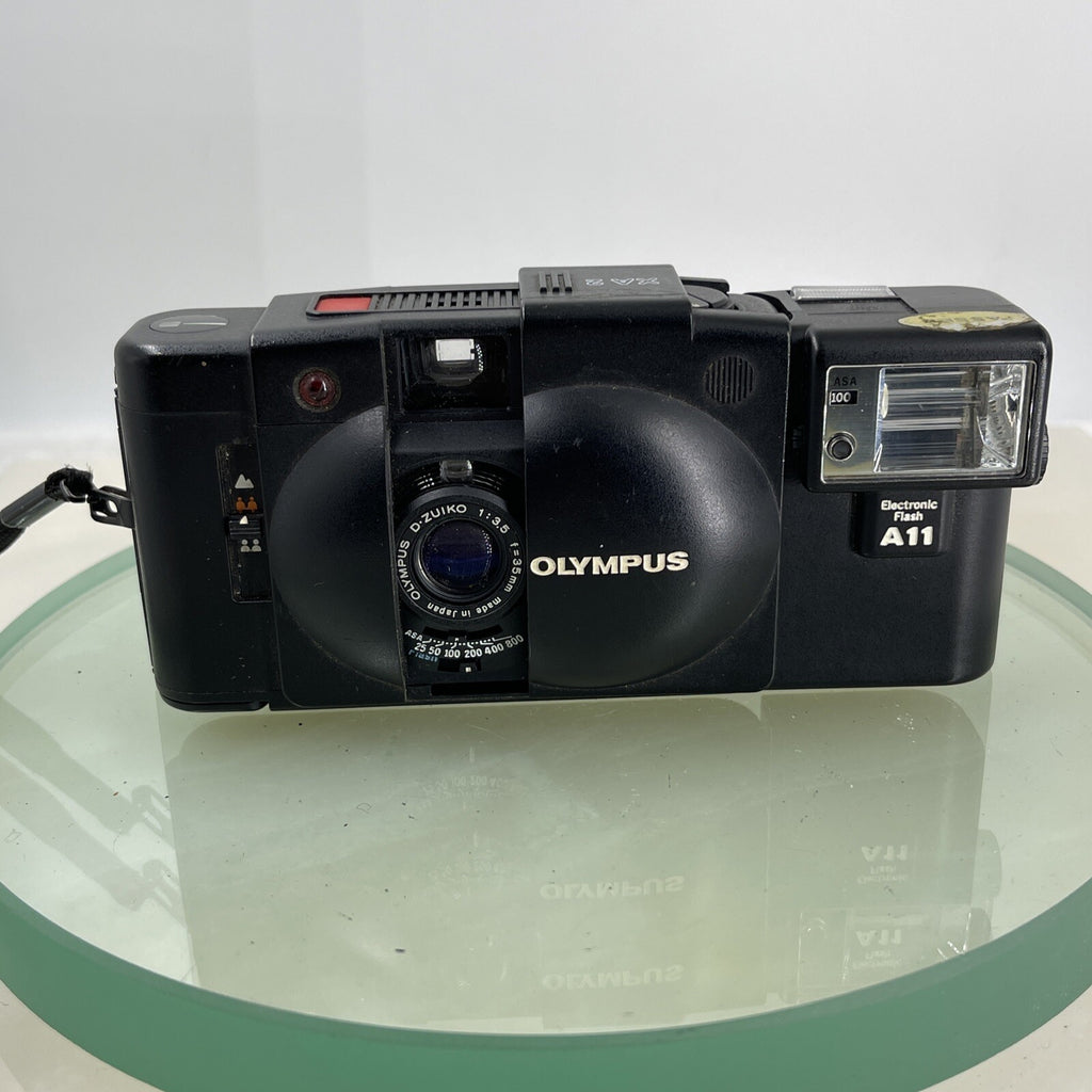OLYMPUS XA2 Compact Camera 35mm Flash A11 D.ZUIKO 35mm f3.5 TESTED + Case  9241