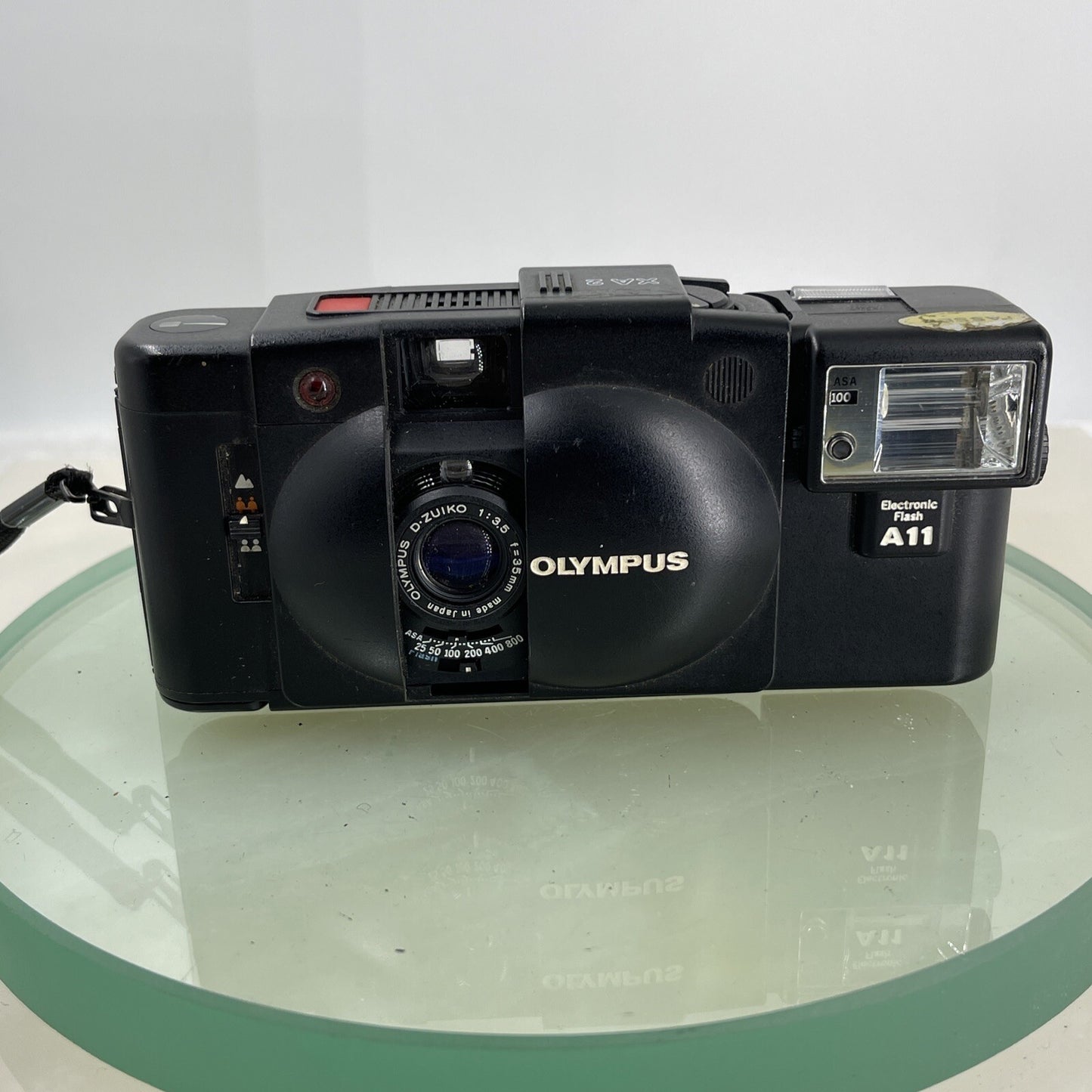 OLYMPUS XA2 Compact Camera 35mm Flash A11 D.ZUIKO 35mm f3.5 TESTED + Case  9241