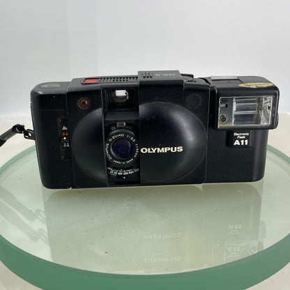 OLYMPUS XA2 Compact Camera 35mm Flash A11 D.ZUIKO 35mm f3.5 TESTED + Case  9241