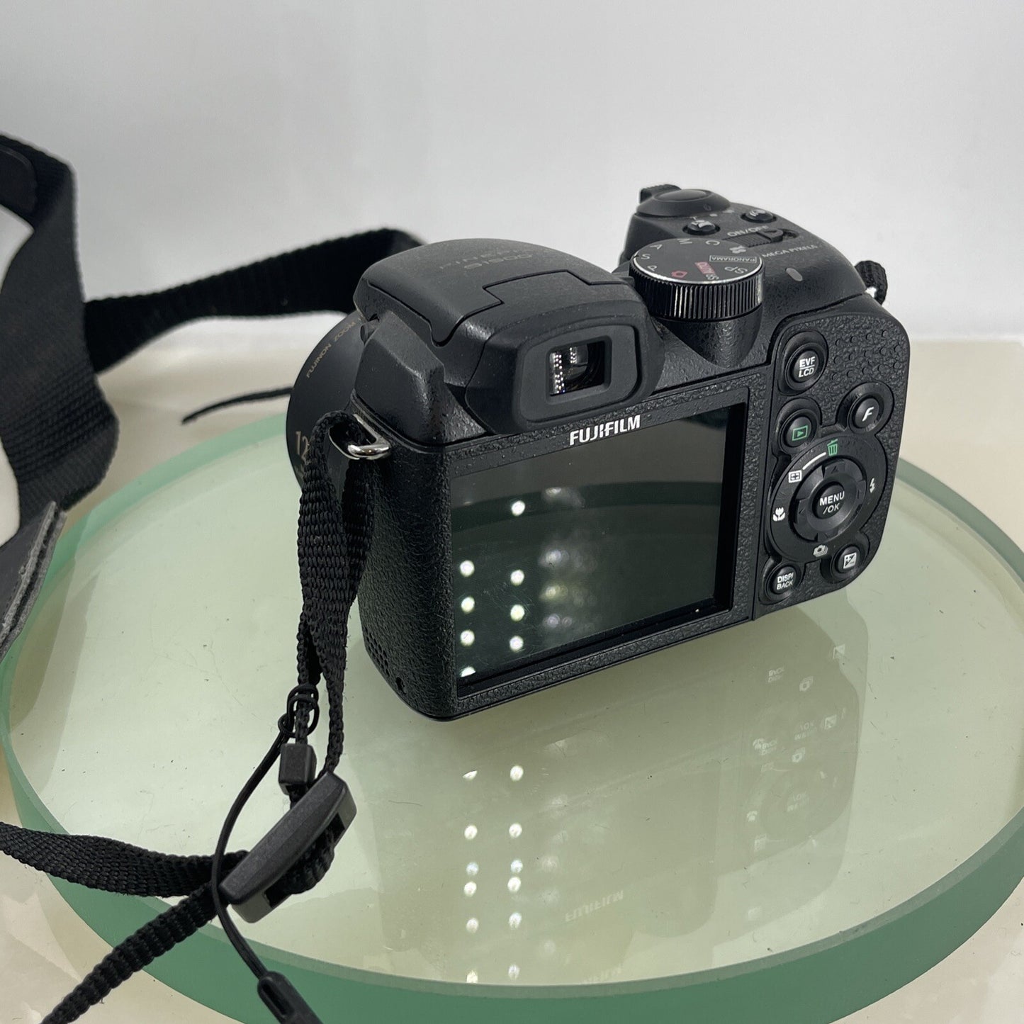 FujiFilm FinePix S1500 10MP 12x Zoom Mini SLR Style Bridge Camera Tested #5633