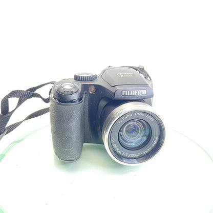 FujiFilm FinePix S5800 8MP 10x Optical Zoom SLR Digital Bridge Camera, cased#9141