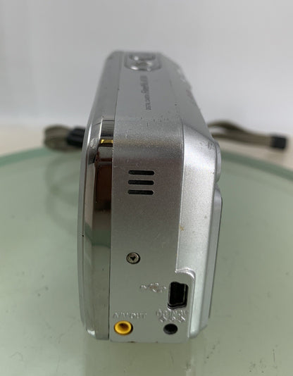 Fujifilm FinePix A350 5.2 Mega Pixel Digital Camera SILVER - TESTED - 8842