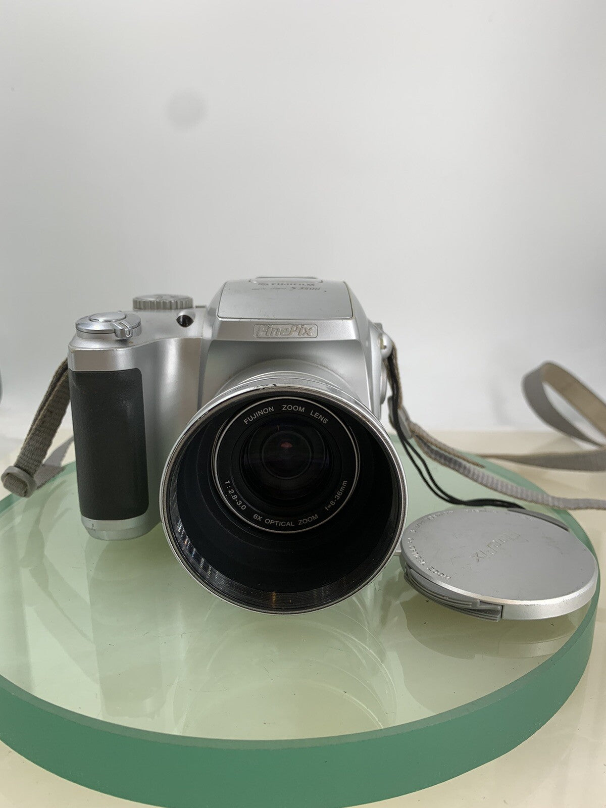 Fujifilm Finepix S3500 4.0MP COMPACT DIGITAL CAMERA SILVER TESTED - 9160