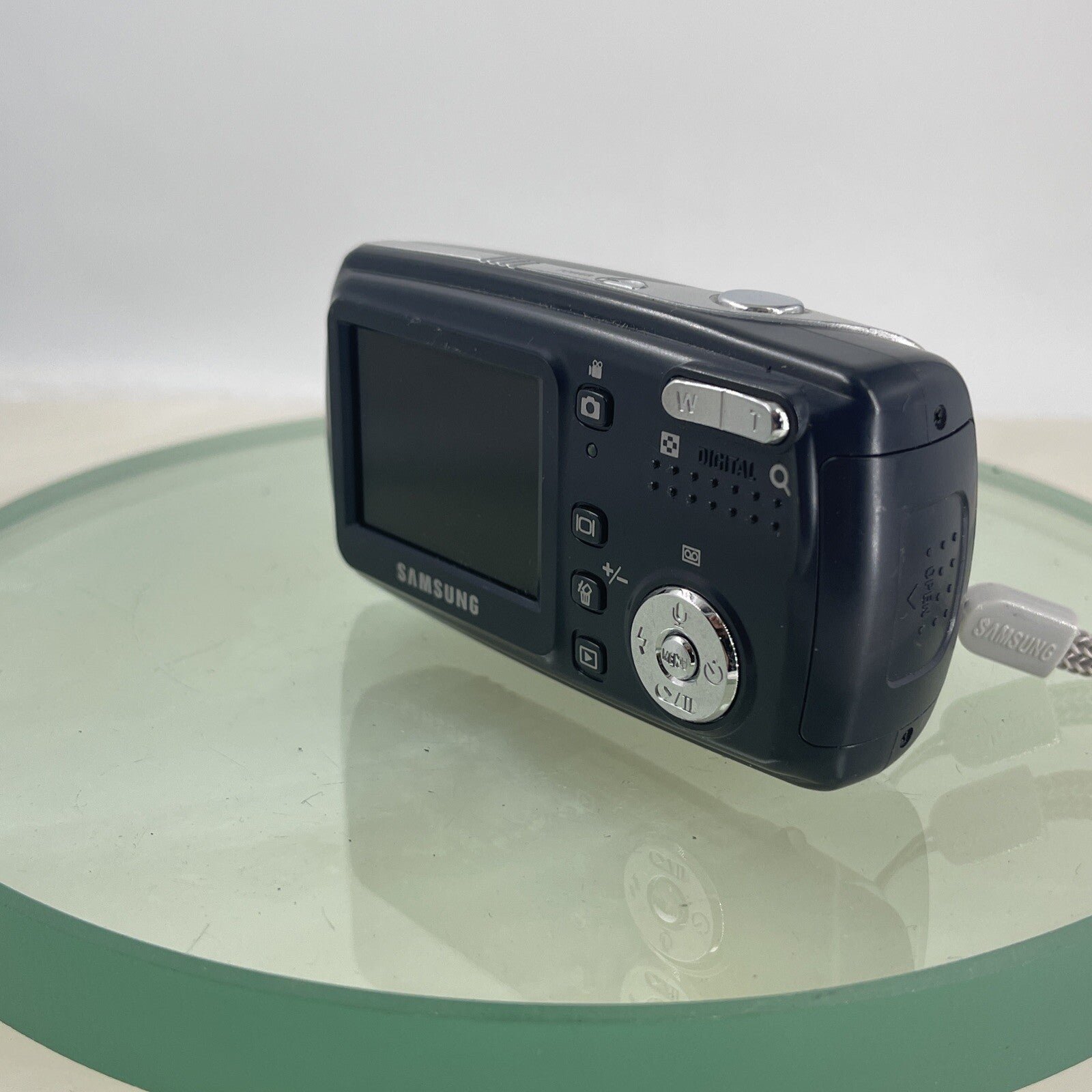 Samsung Digital Camera Digimax A403 4.0MP *(Has Some Deadpixel Marks on LCD)*6515