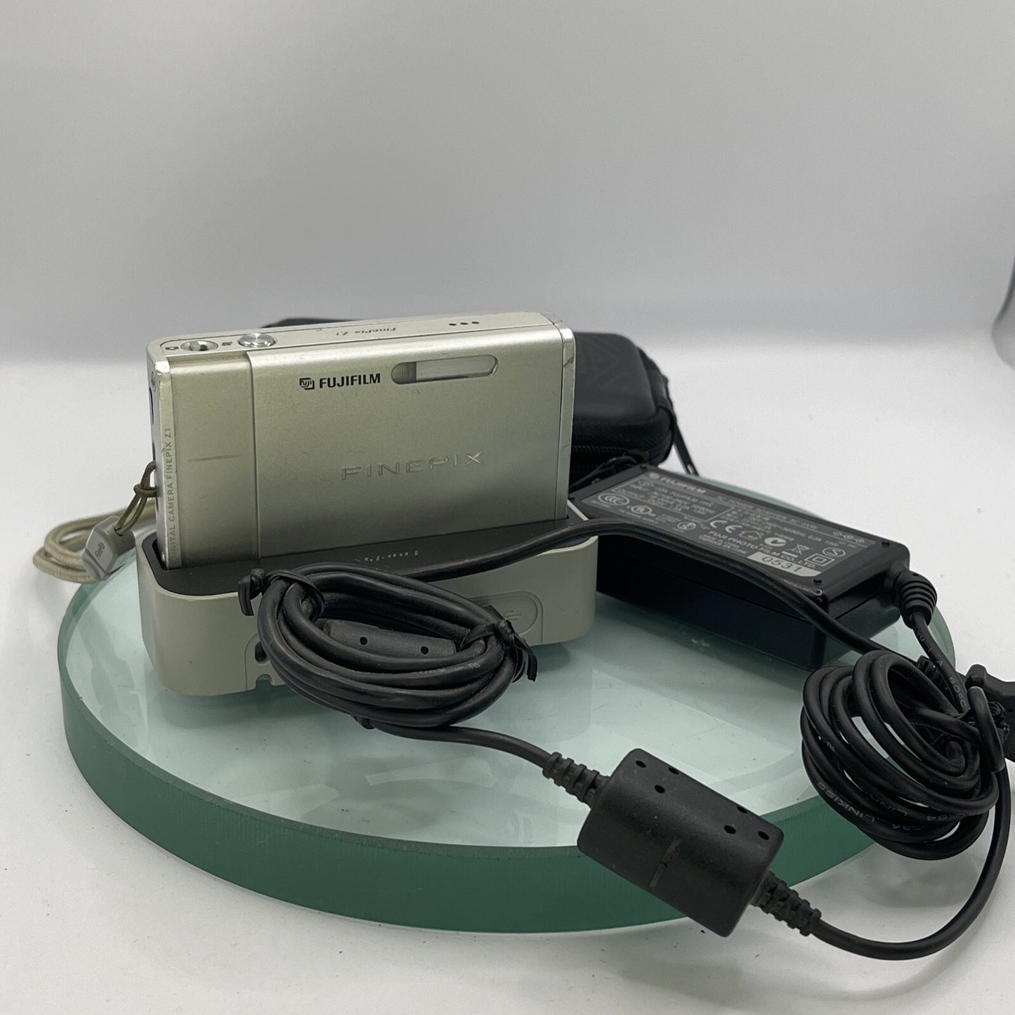 Fujifilm FinePix Z1 5.1 MP Digital Camera,  Charger/Battery TESTED, VGC#990