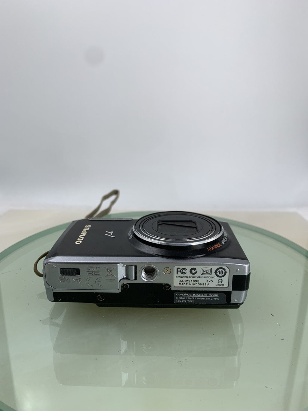 Olympus U-9010 COMPACT DIGITAL CAMERA BLACK + CHARGER + WIRE TESTED - 6967