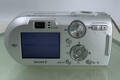 Sony Cyber Shot DSC-P100 5.1 MP SILVER + CHARGER + COVER NO CARD TESTED - 6745