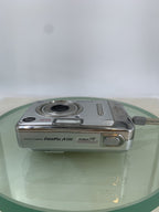Fujifilm COMPACT Digital Camera FinePix A500 5.1MP SILVER + WIRE  TESTED - 826