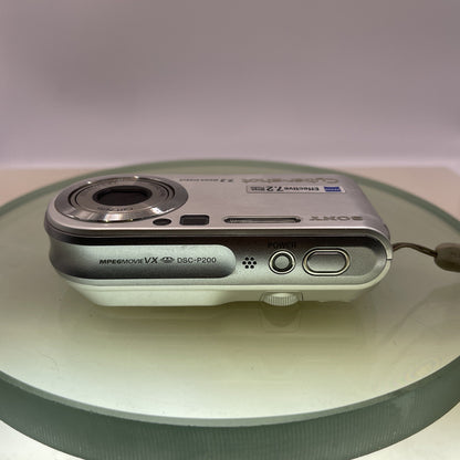 Sony Cybershot DSC-P200 7.2MP Compact Digital Camera Battery+Memory nocharger3237