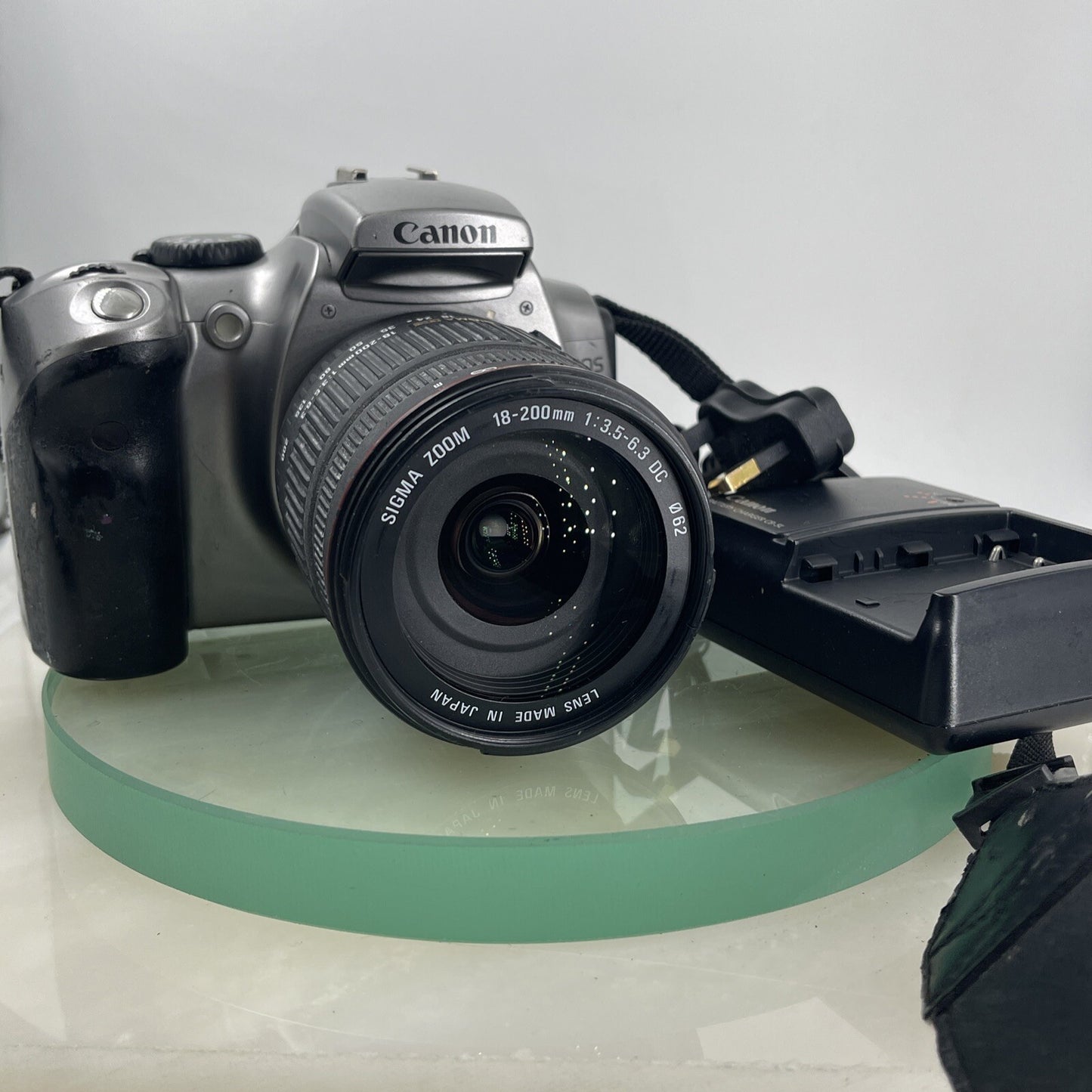 Canon EOS 300D Digital SLR Camera + Sigma 18-200 F/3.5-6.3 DC Lens + Charger#7110