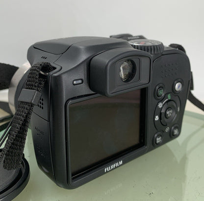 Fujifilm FinePix S5800 COMPACT DIGITAL CAMERA BLACK NOCARD NOCHARGER TESTED - 324