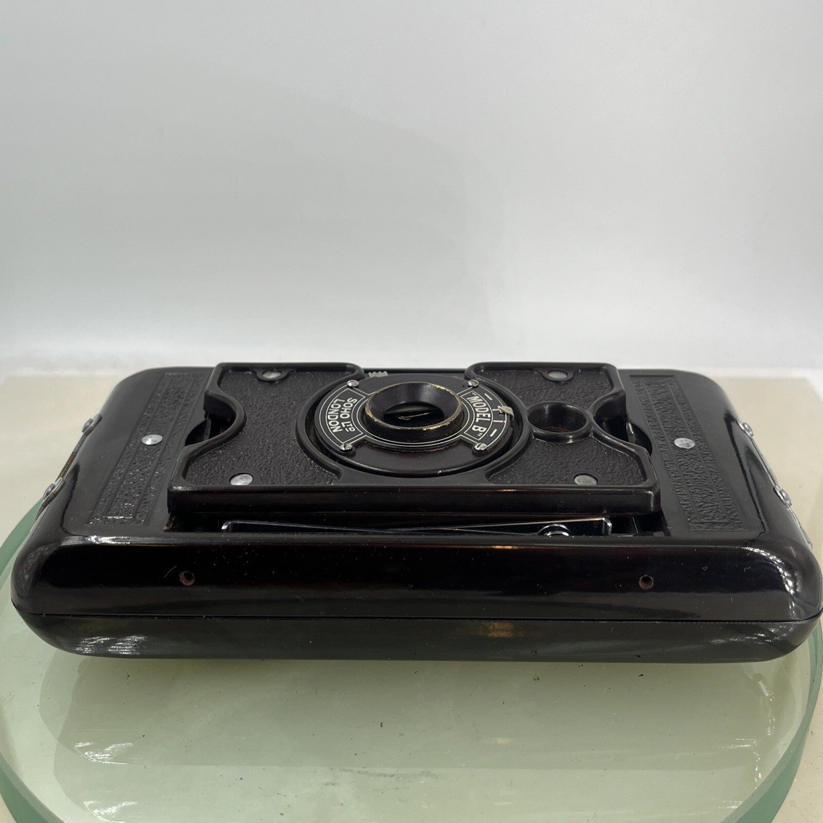 Soho Model B Folding Camera, c1934, Bakelite body with original case, TESTED#4393