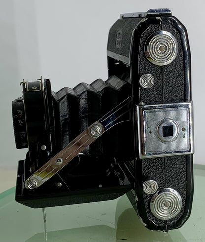 Zeiss Ikon Nettar 515 Camera Nettar Anastigmat 75mm f4.5 lens Derval shutter 6x93
