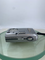 Fujifilm FinePix A203 2.0MP Digital Compact Camera WITH COVER SILVER TESTED - 936