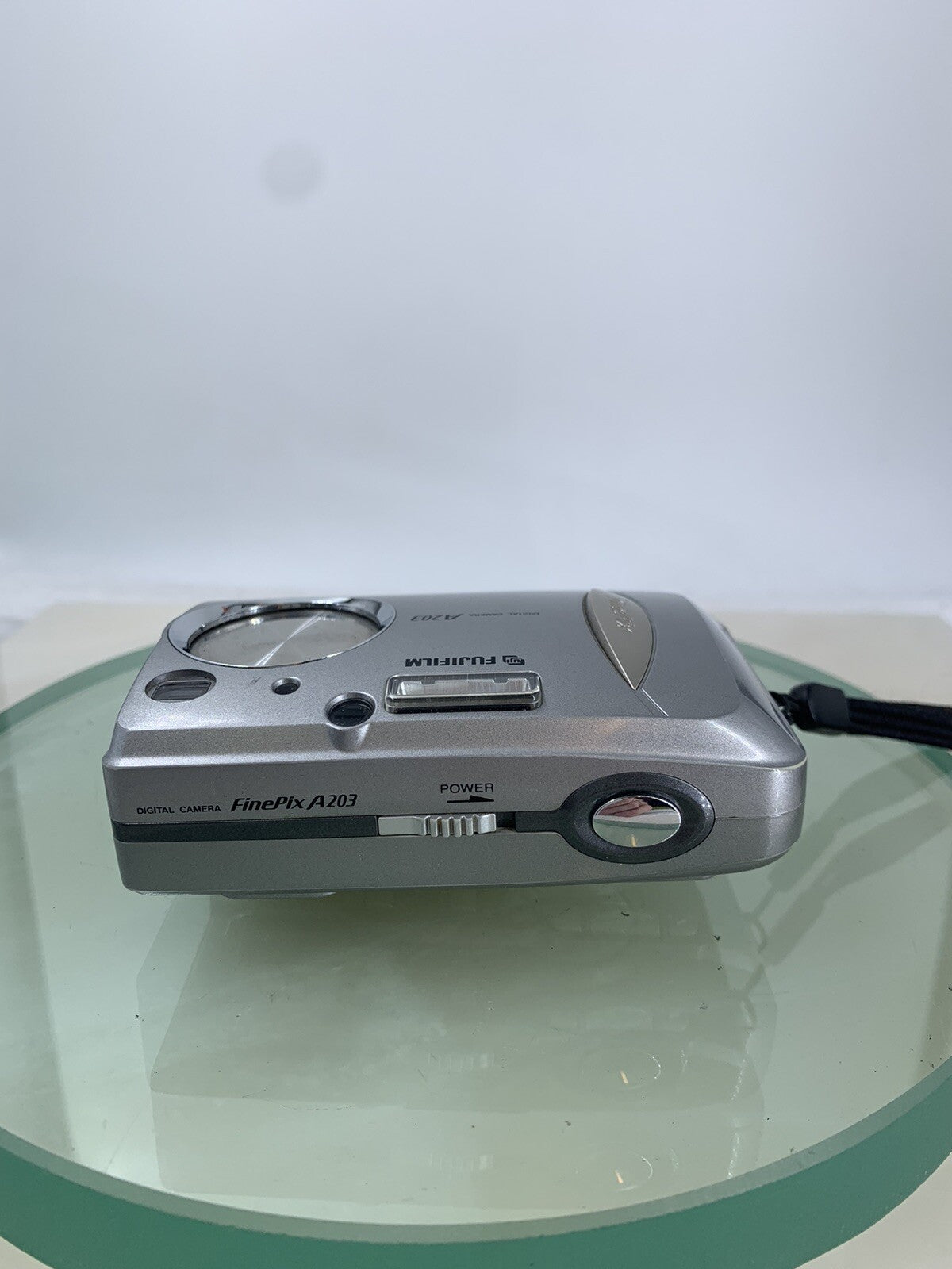 Fujifilm FinePix A203 2.0MP Digital Compact Camera WITH COVER SILVER TESTED - 936