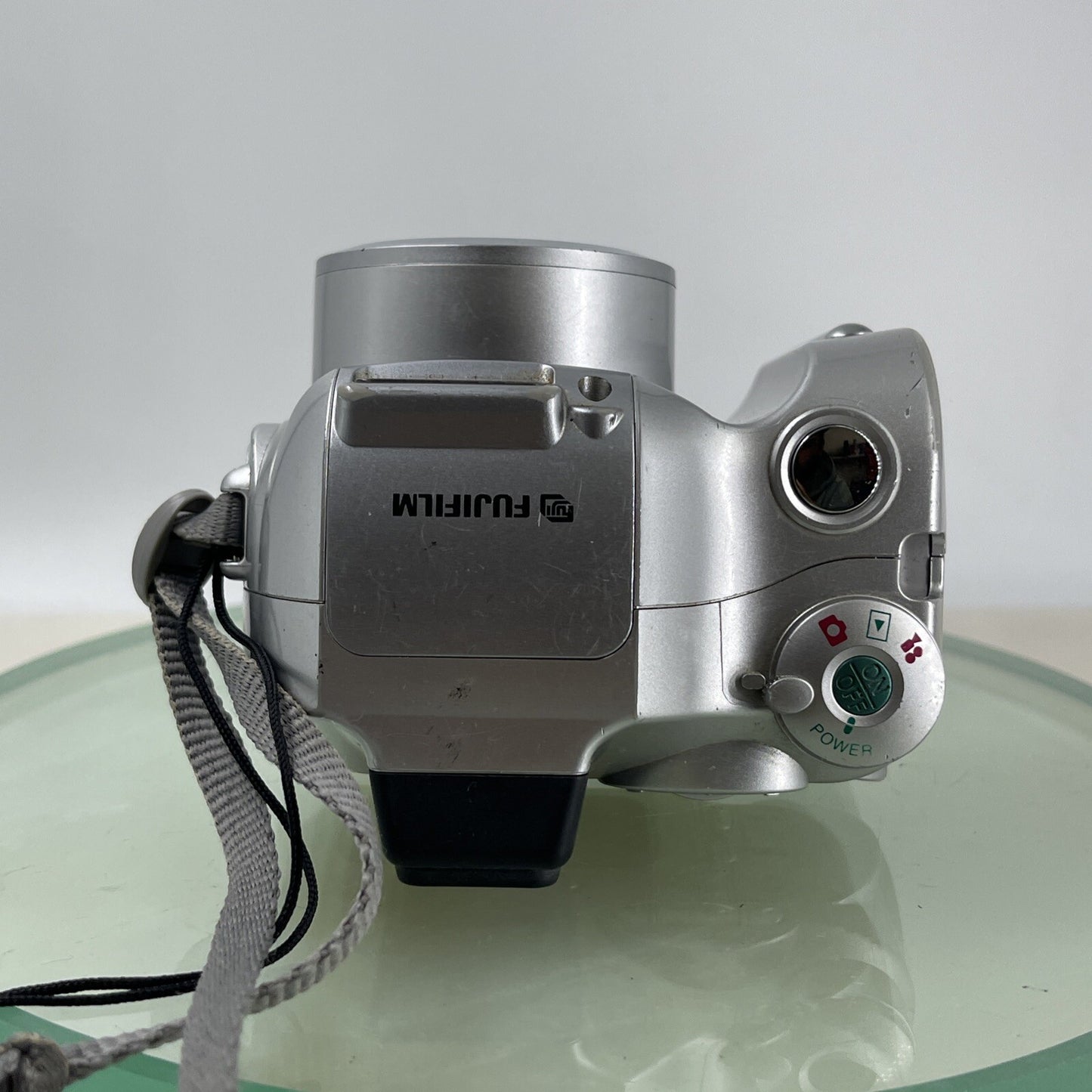 Fujifilm FinePix 2800 Zoom 2.0MP Compact Digital Camera Silver Tested #8346