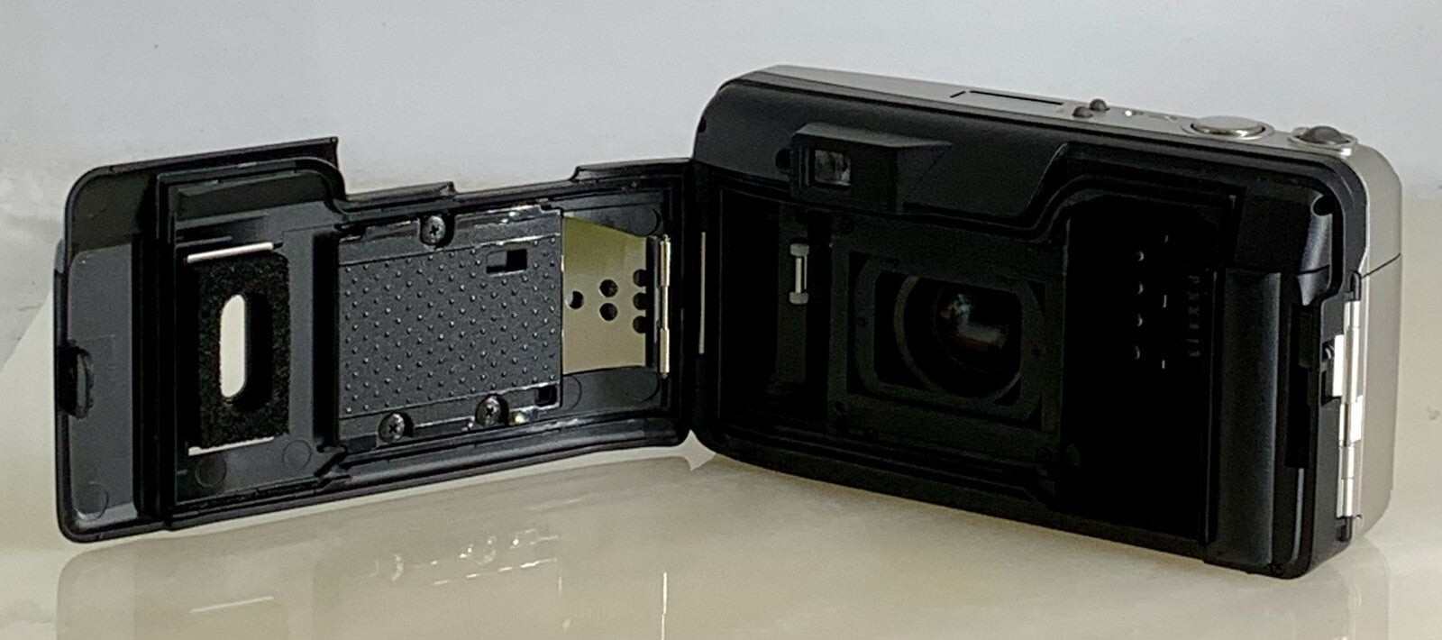Olympus Superzoom 100G 35mm Film Point & Shoot Camera + SILVER + TESTED - 2948