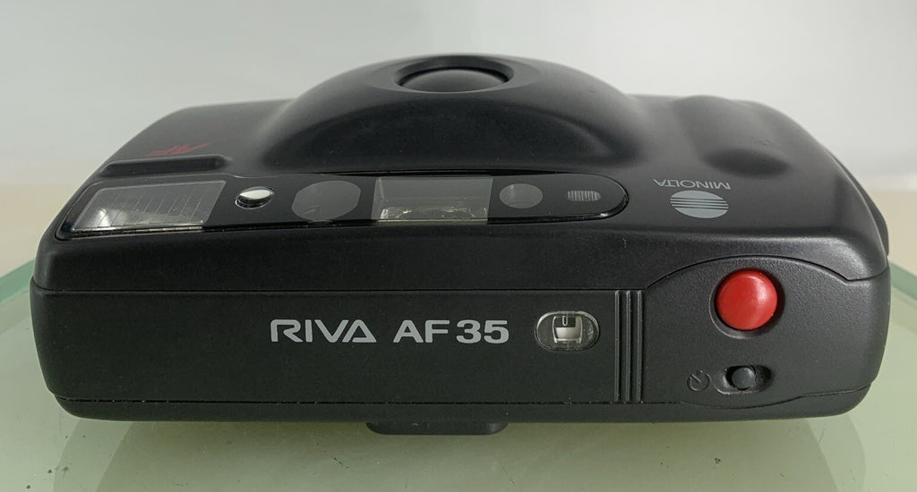 Minolta RIVA AF 35 POINT AND SHOOT FILM CAMERA BLACK NO BATTERY - TESTED - 7198