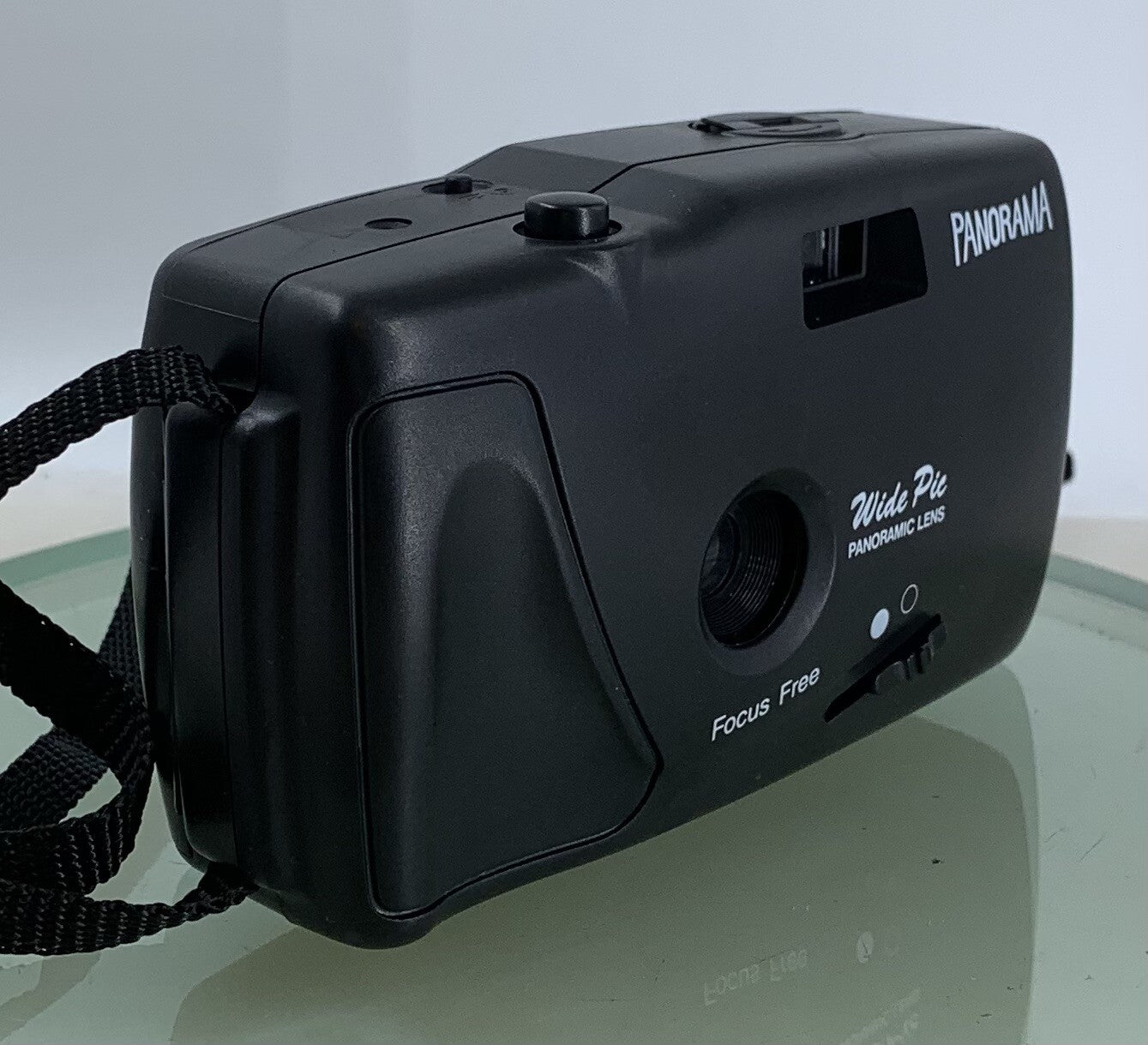Panorama Wide Pic 35mm Film Point and Shoot Camera BLACK + COVER - TESTED - 8822