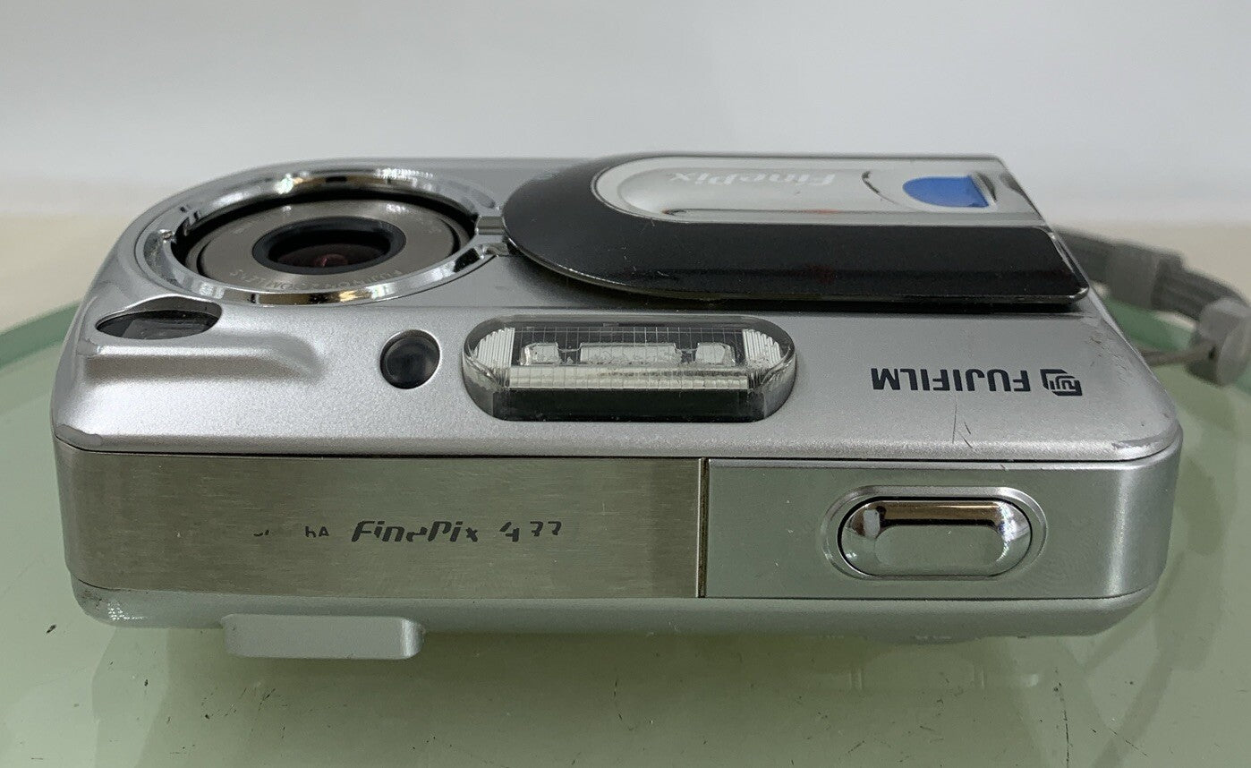 Fujifilm FinePix Digital Camera A330 3.2MP NO CARD NO CHARGER TESTED - 7767