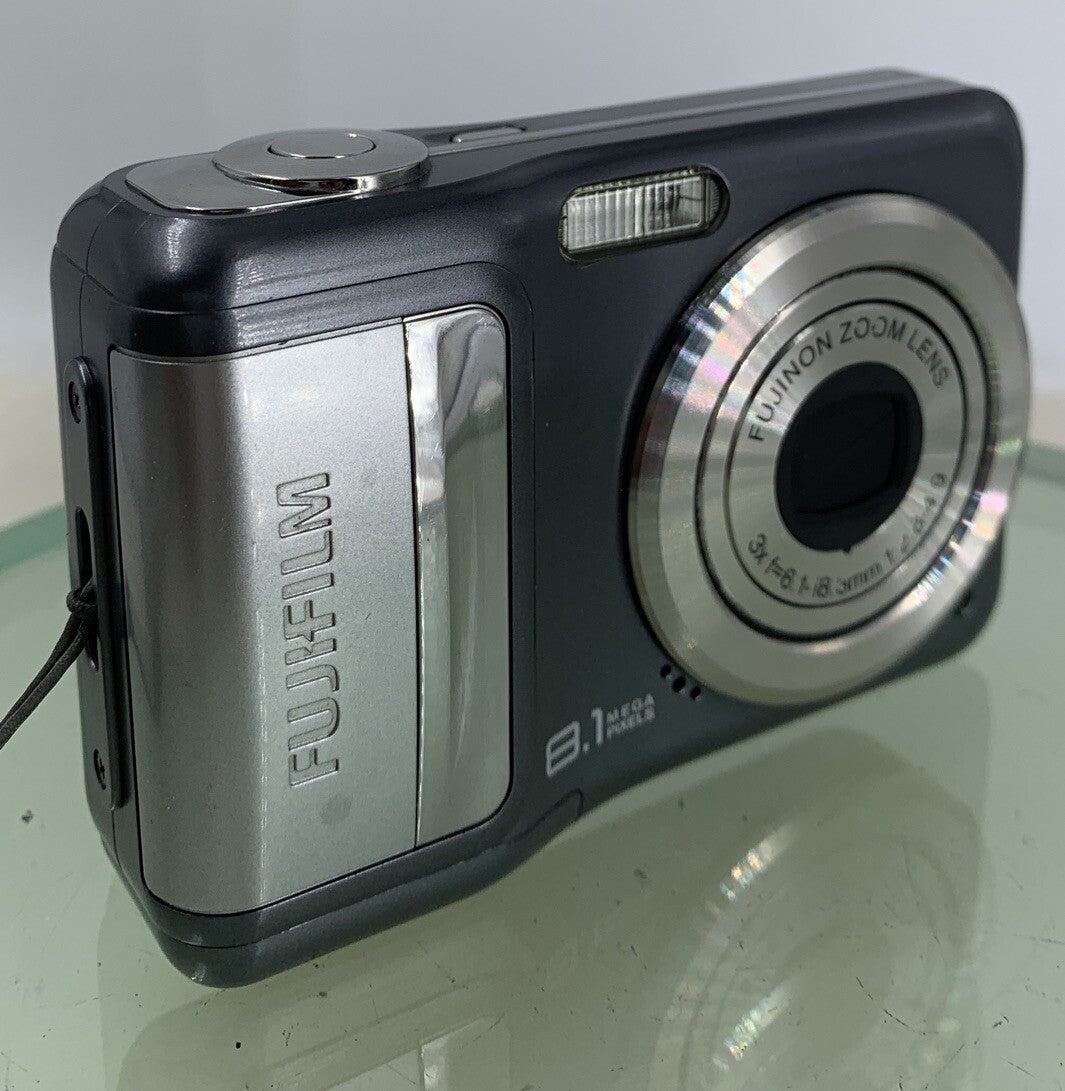 Fujifilm FinePix A Series A860 8.1MP Digital Camera WITHOUIT CHARGER TESTED- 3060