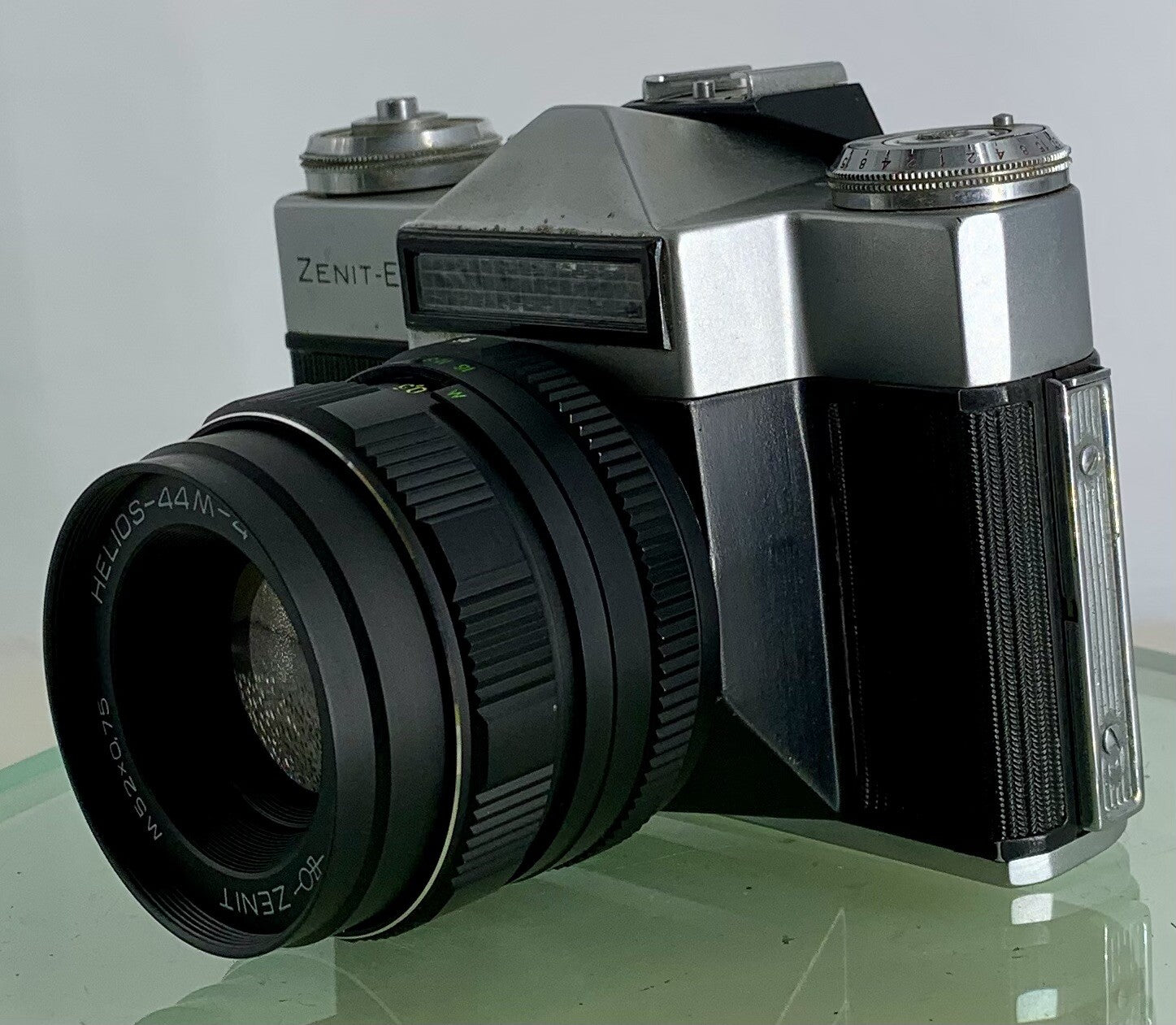 Very Rare ZENIT E POINT AND SHOOT FILM CAMERA+HELIOS-44M-4 LENS+SILVER+TESTED6