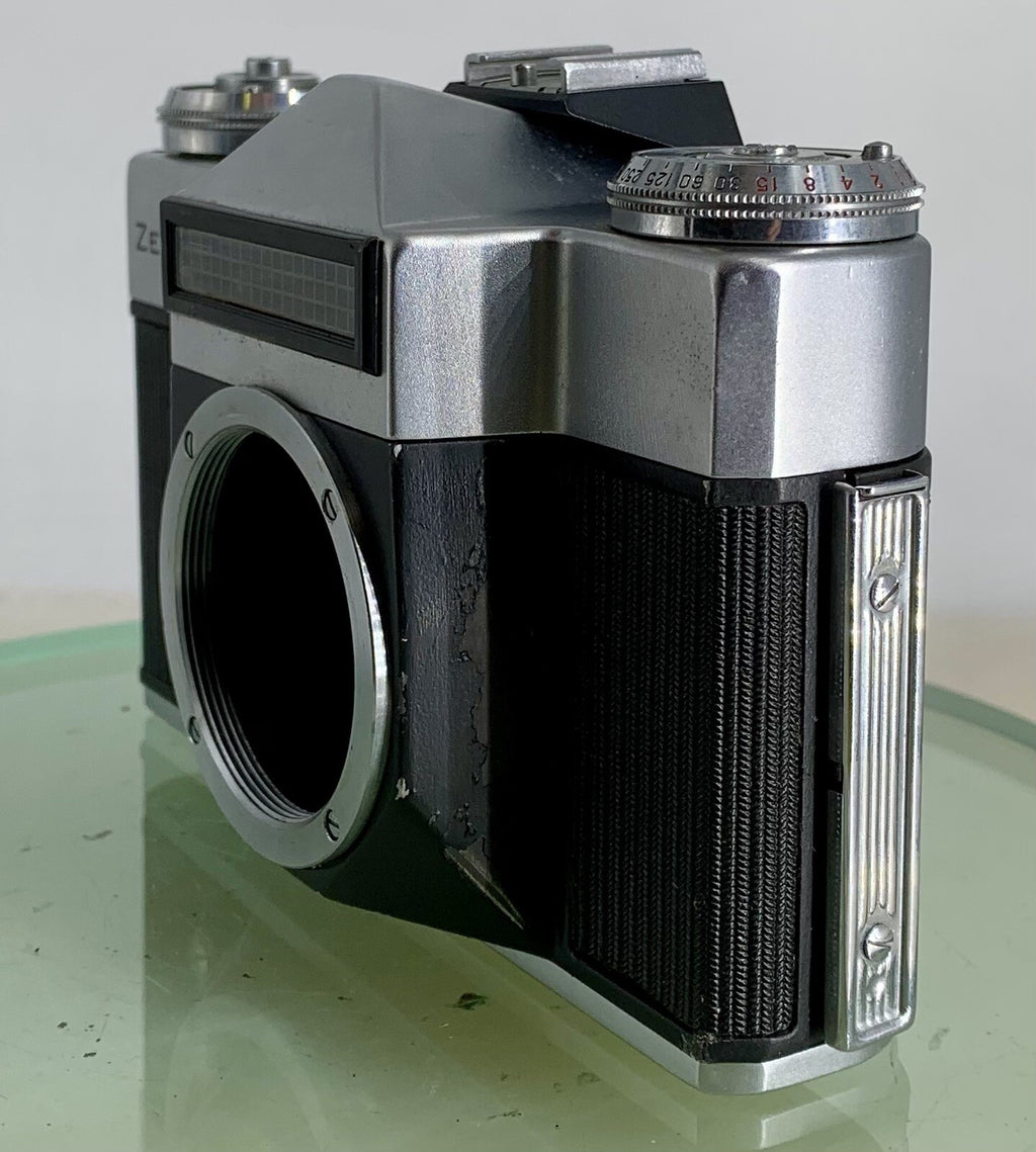Zenit E 35mm SLR Film Camera Body Only + Tested - 3276